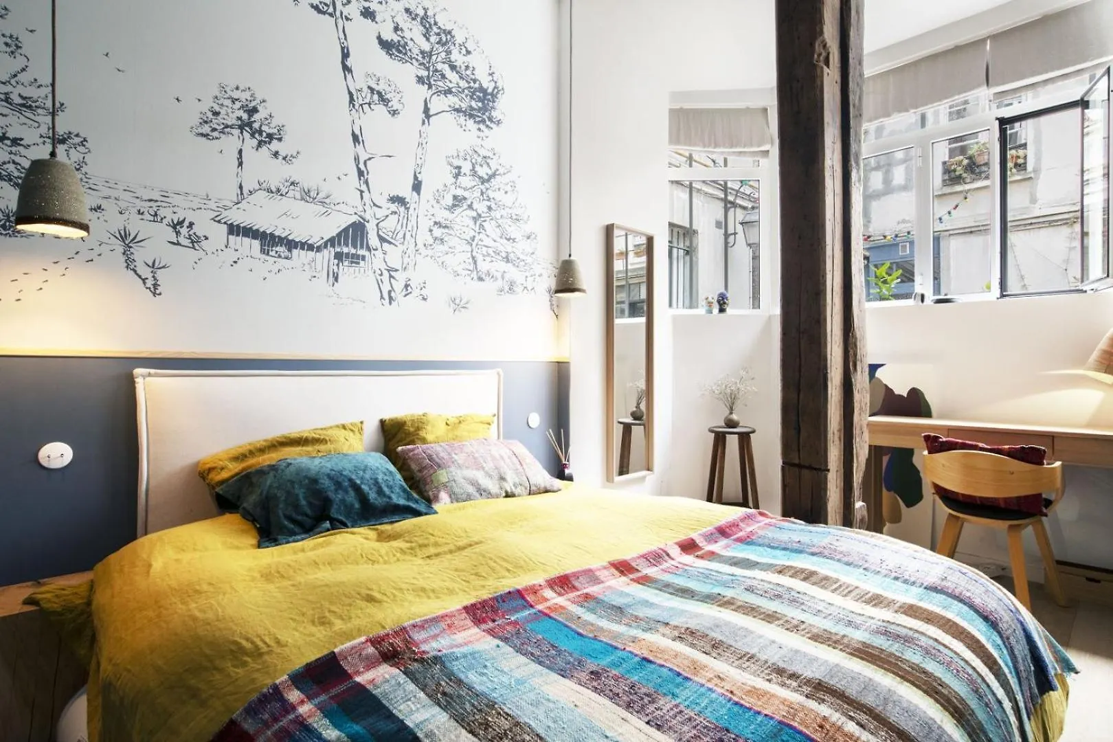 Paris Hippie Foody Lovers Apartment